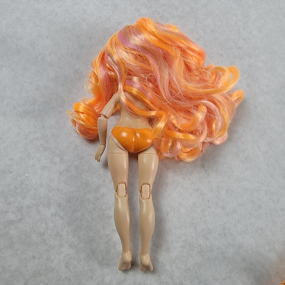 Rainbow High Poppy Rowan Orange Butterfly Doll Accessories Rainbow Surprise - Picture 3 of 8
